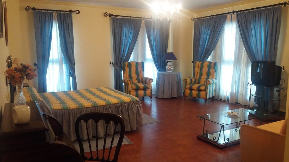 Hotel La Yedra Antequera Buitenkant foto