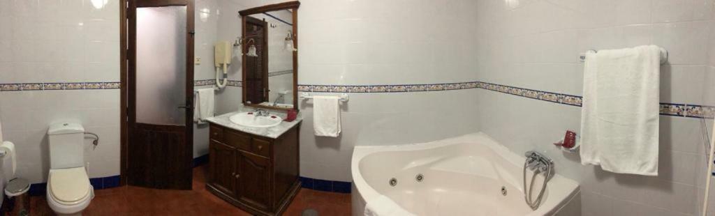 Hotel La Yedra Antequera Buitenkant foto